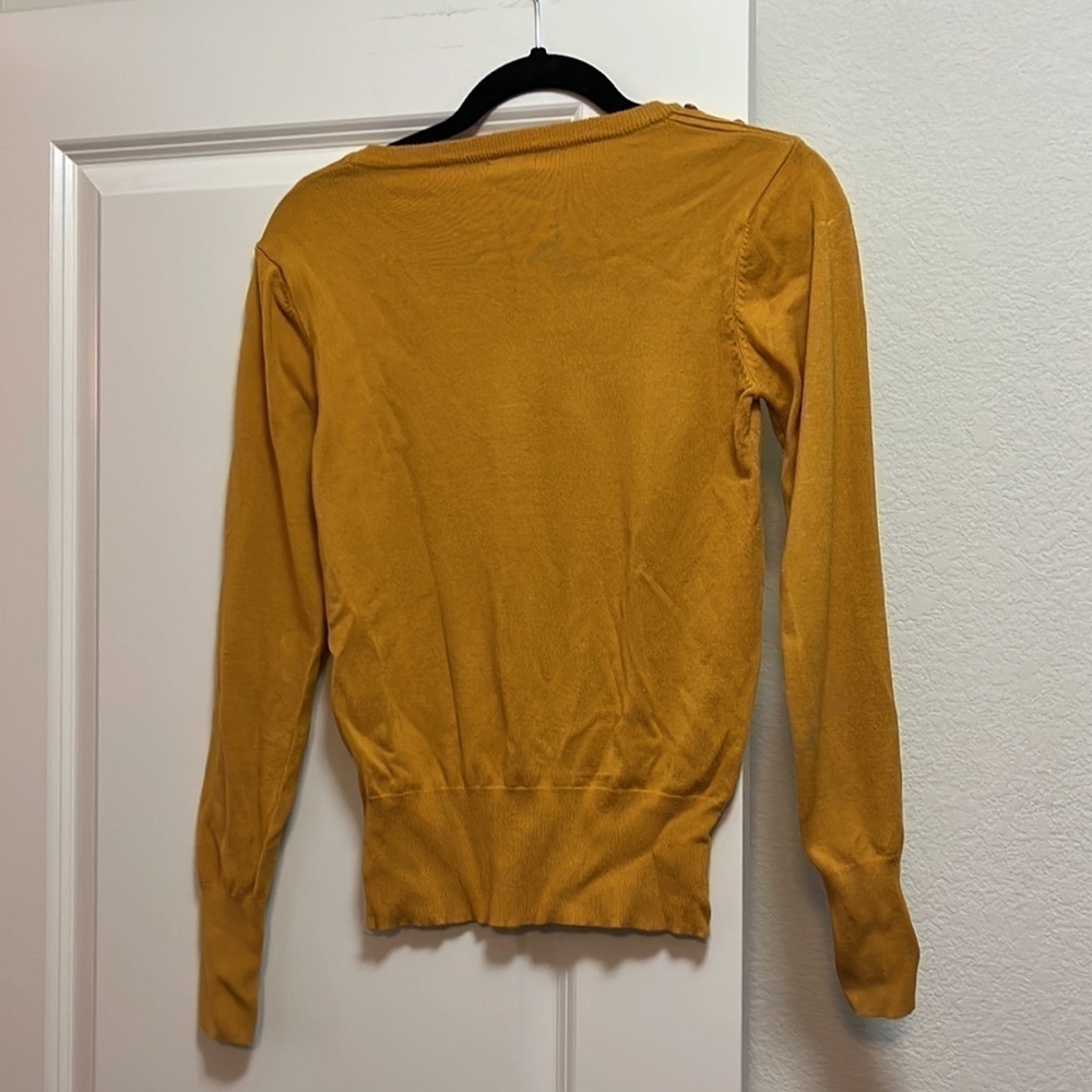 Debut Women’s golden sweater size large preloved - Picture 5 of 5